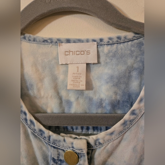 Chico's Acid Wash Lightweight Denim Dress Chico's Size 1/US Size Med/Size 8 - Picture 4 of 13